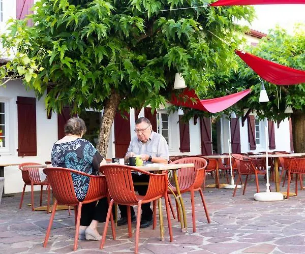 Juantorena Hotel Saint-Etienne-de-Baigorry